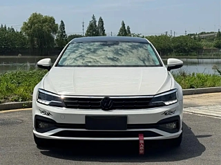 VOLKSWAGEN LAMANDO  2021