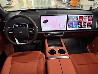LI AUTO L8  2025 YEAR MAX INTELLIGENT  EDITION 2025