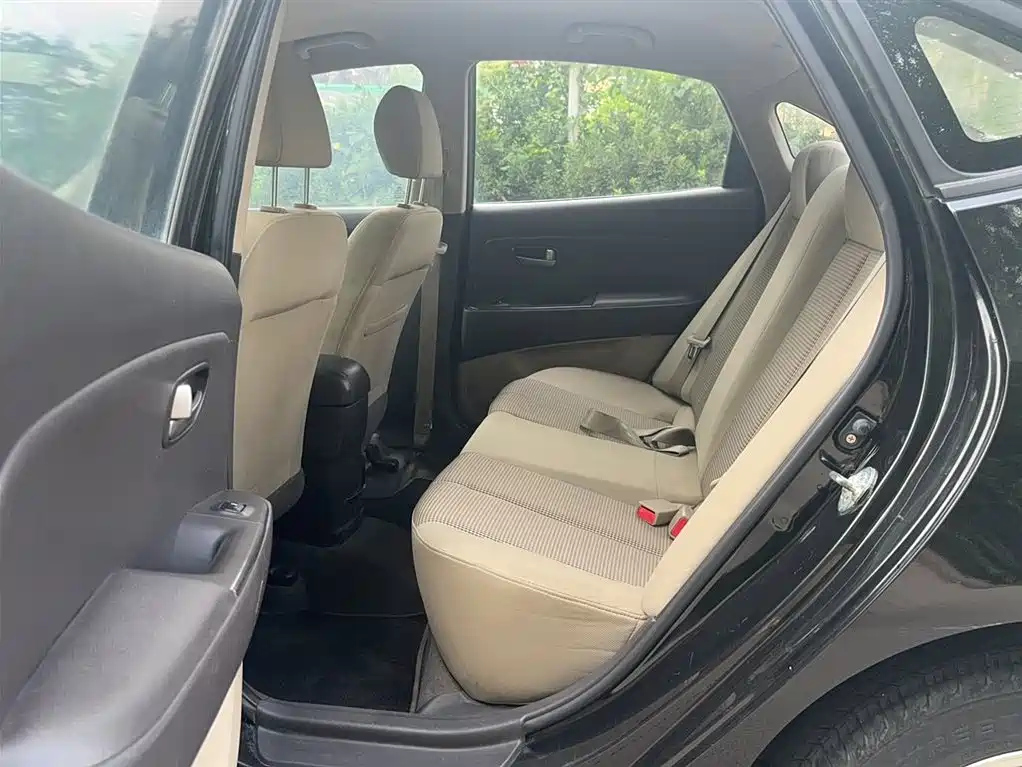HYUNDAI CELESTA 2011