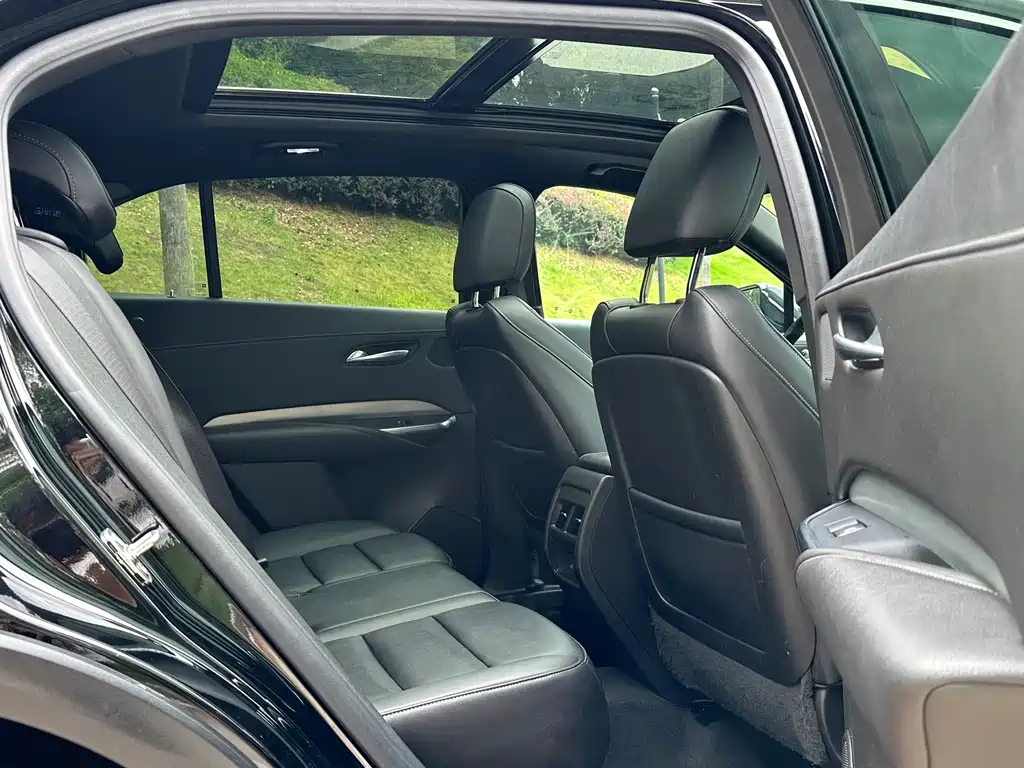 CADILLAC XT4 2021