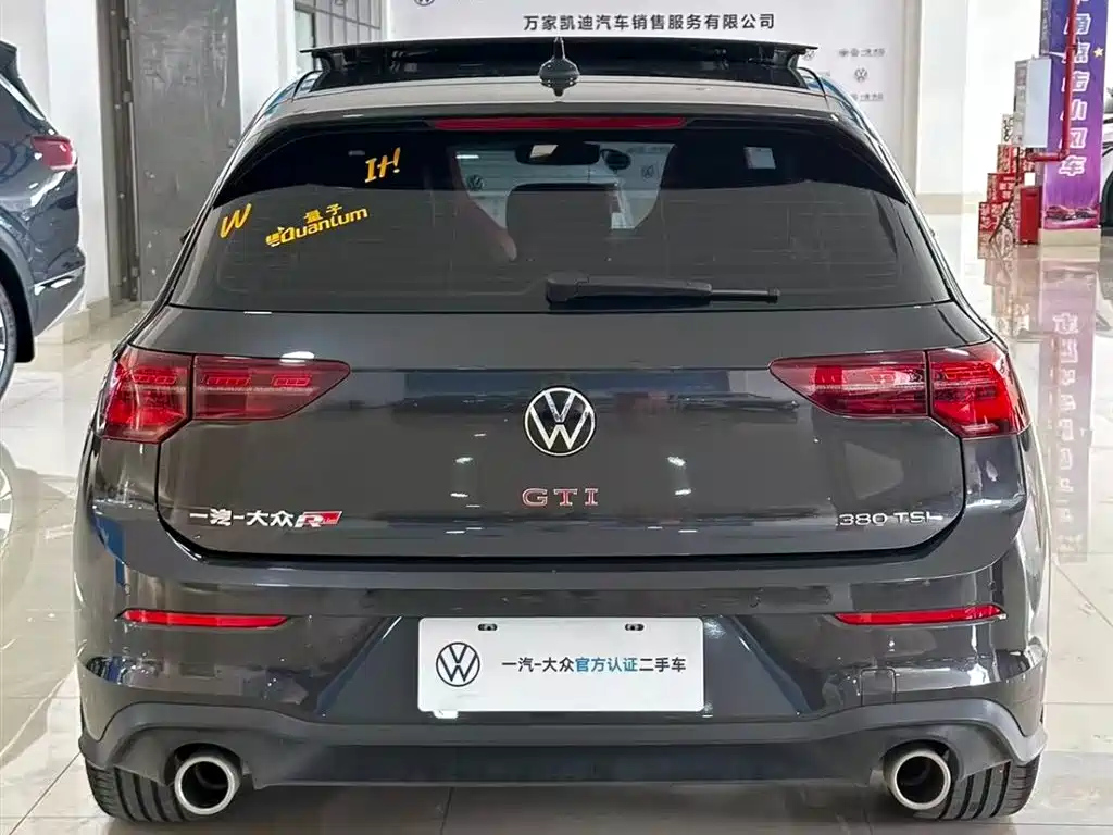 VOLKSWAGEN GOLF GTI 2024