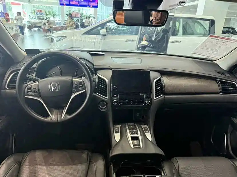 HONDA AVANCIER 2020