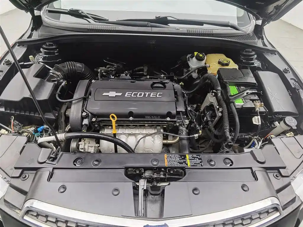 CHEVROLET CRUZE 2017