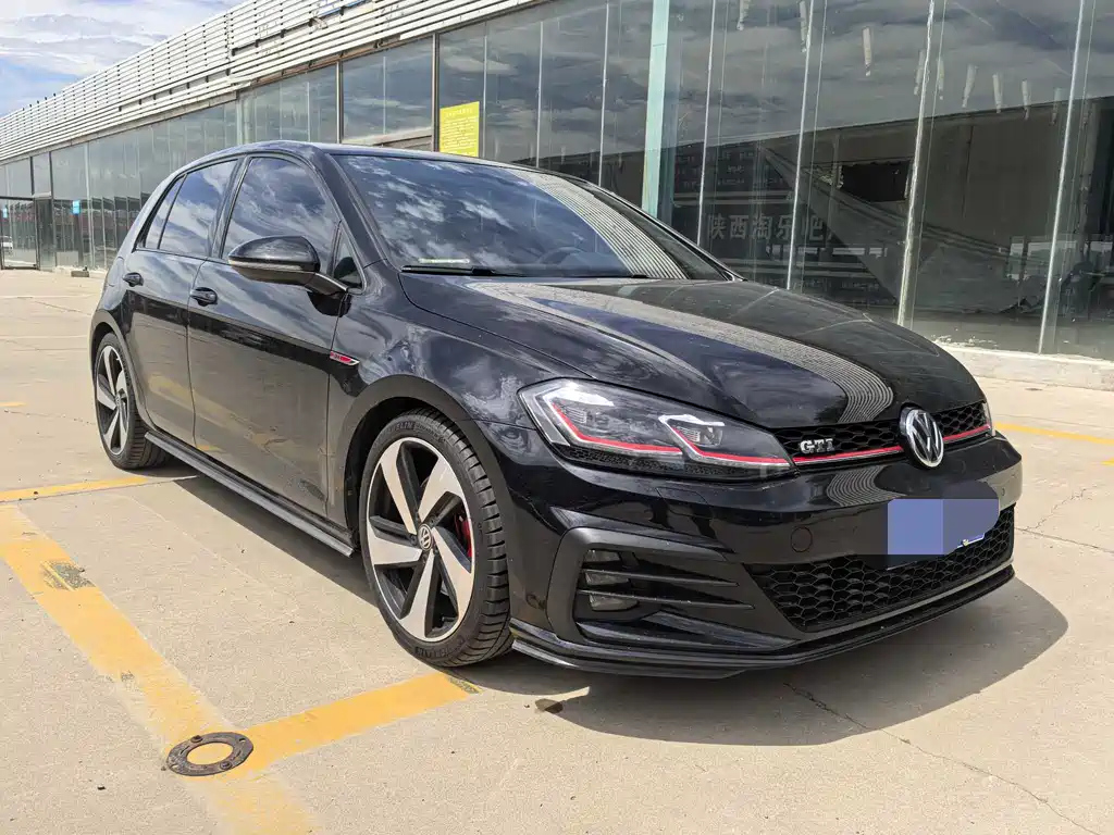 VOLKSWAGEN GOLF GTI 2019