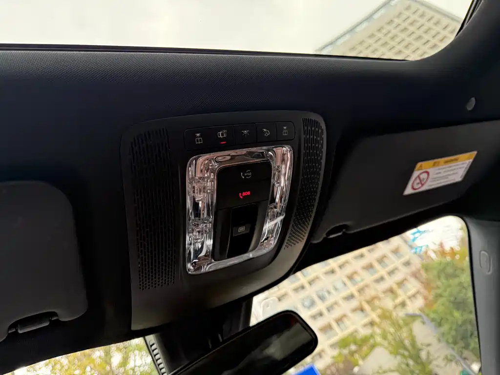 MERCEDES BENZ GLB 2021