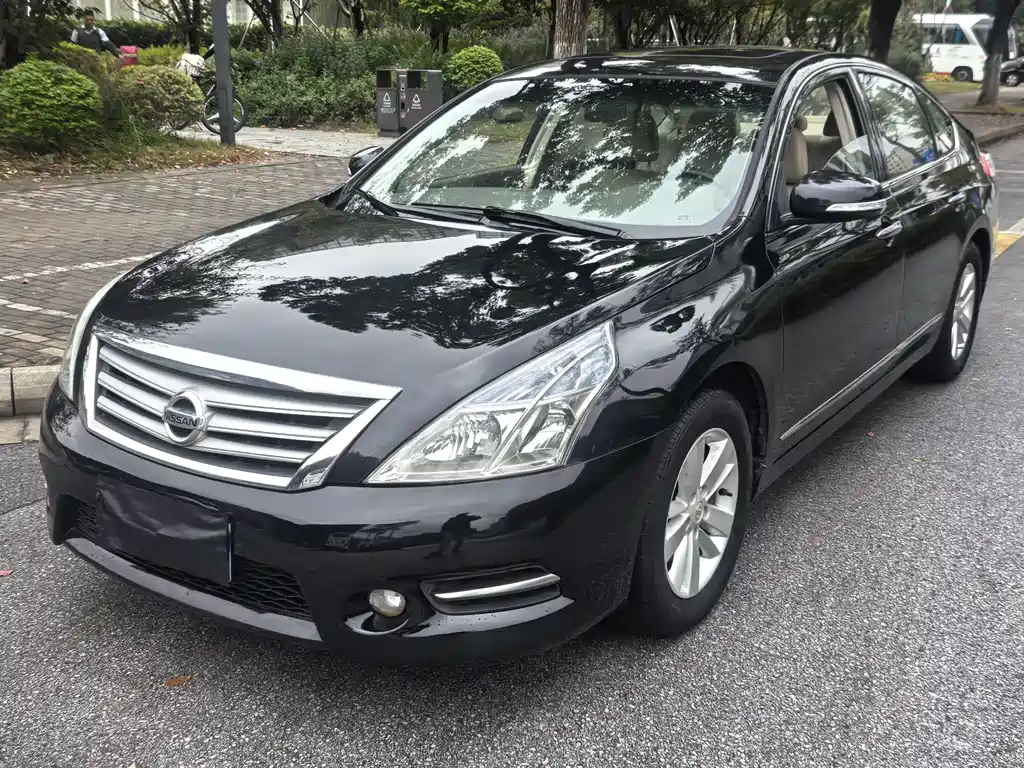 NISSAN TEANA 2013