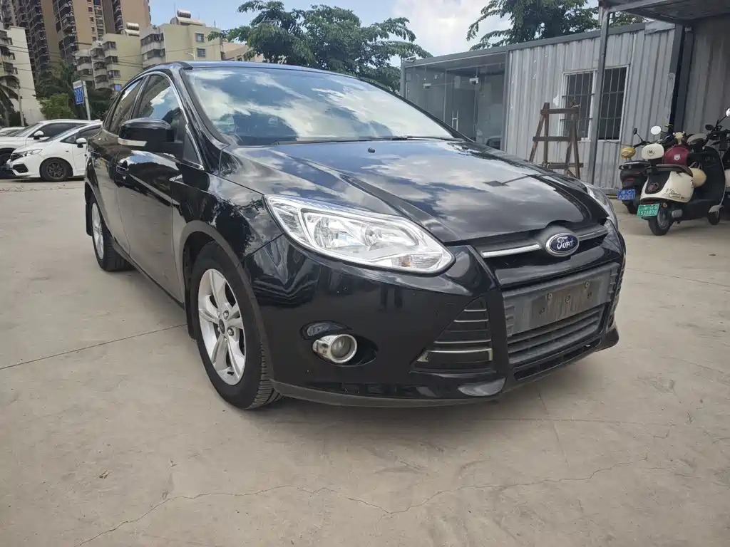 FORD FOCUS 2012