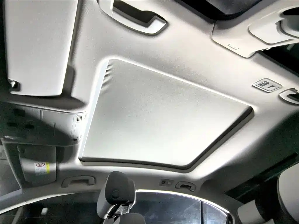 VOLKSWAGEN MAGOTAN 2023