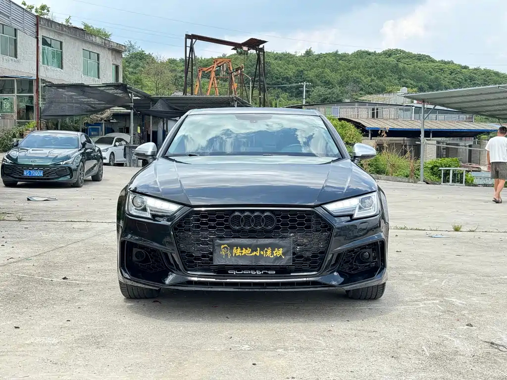 AUDI A4L 2019
