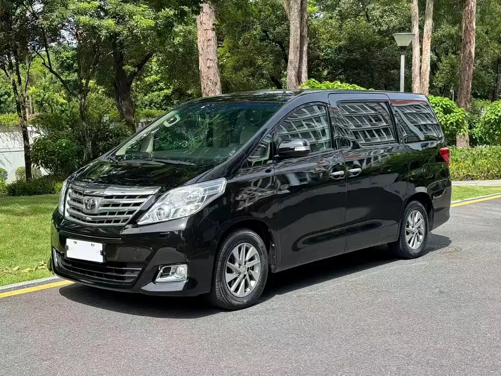 TOYOTA ALPHARD 2012