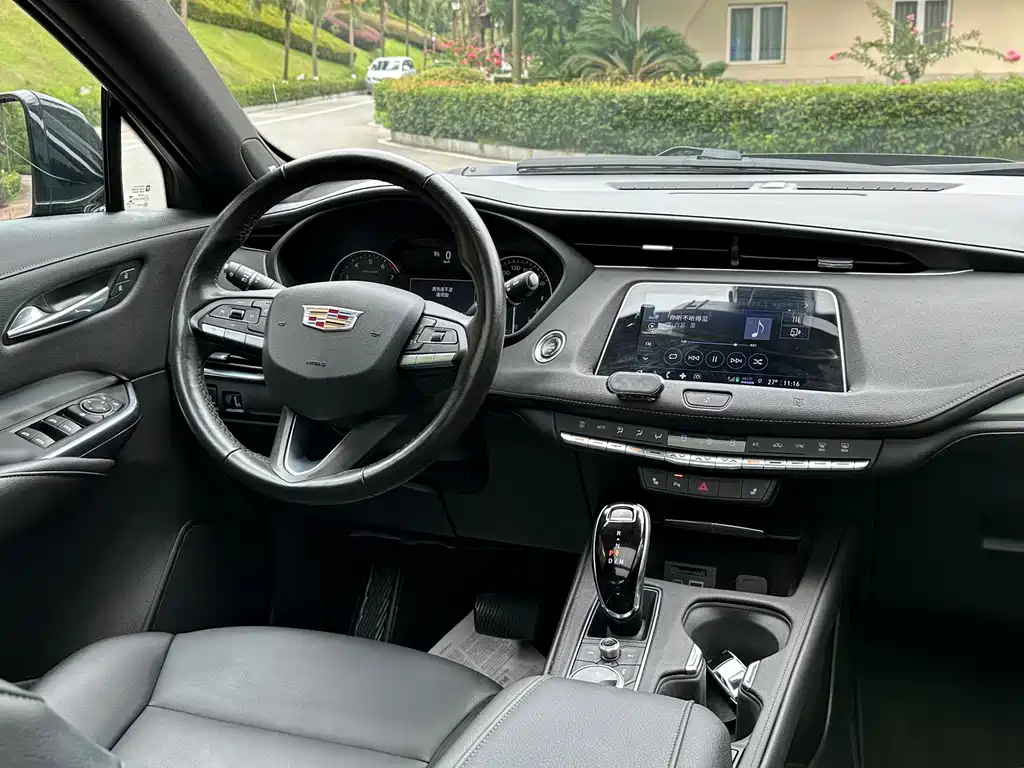 CADILLAC XT4 2021