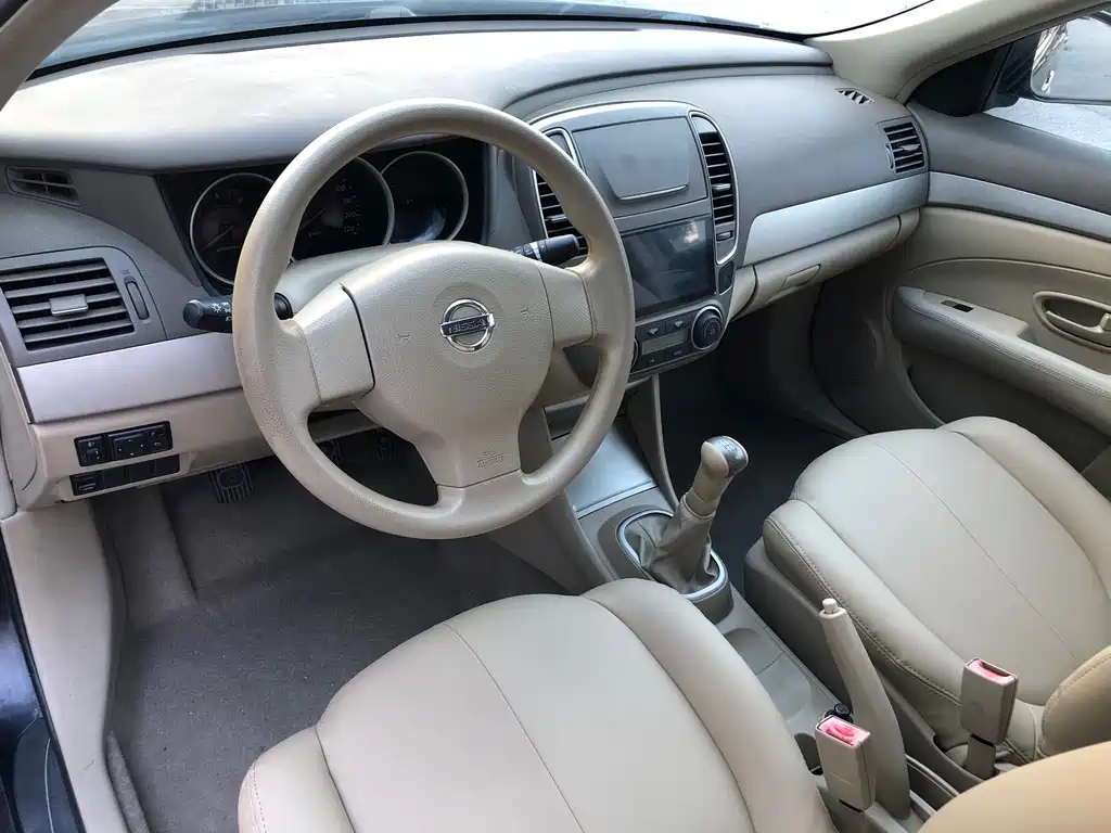NISSAN SYLPHY 2012