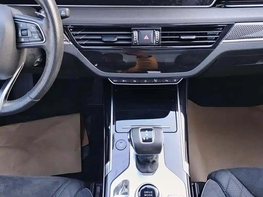 HONGQI HS5 2020
