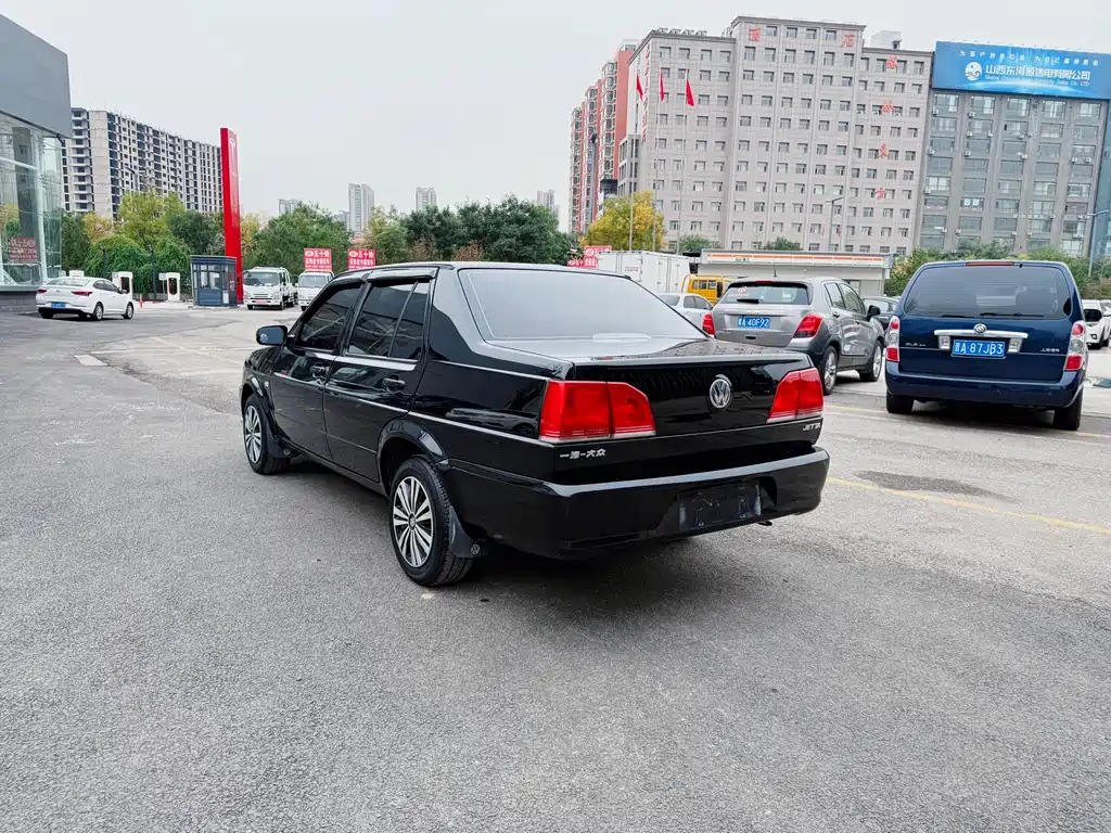 VOLKSWAGEN JETTA 2012