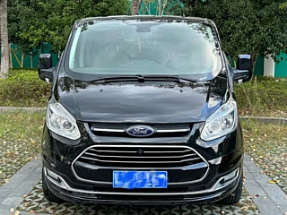 FORD TOUREO 2018