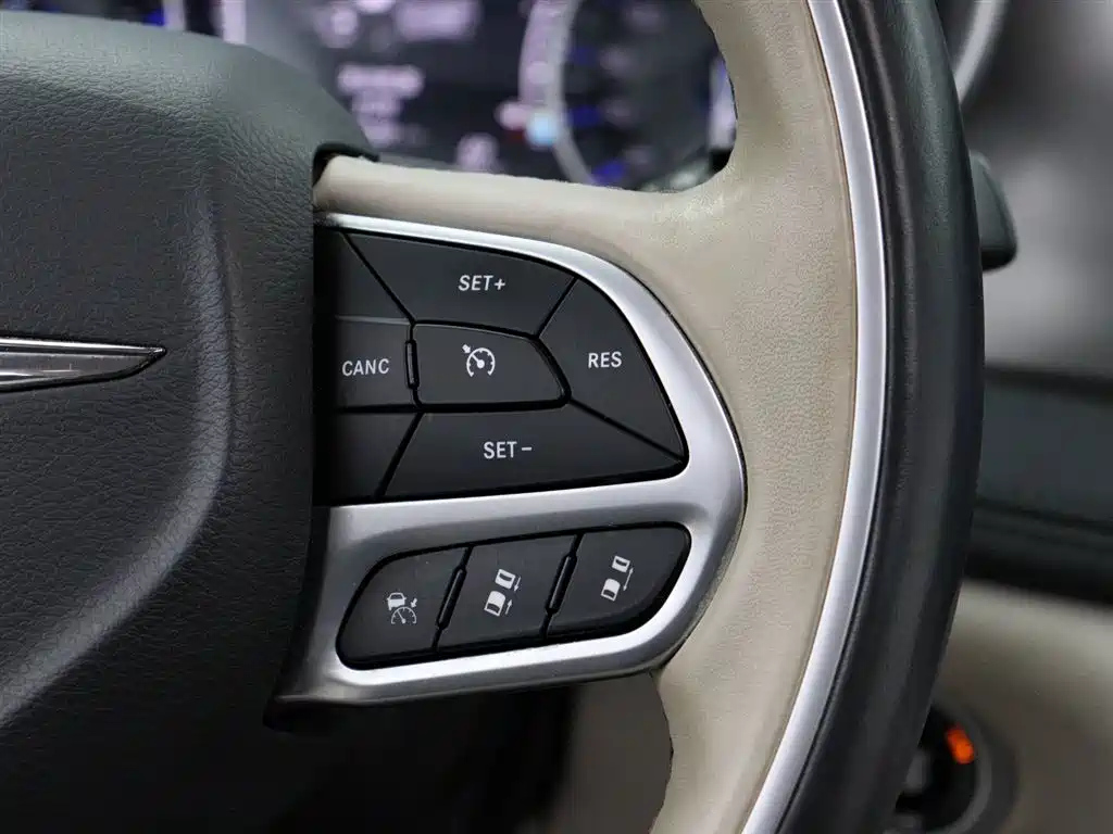 CHRYSLER OTHER 2017