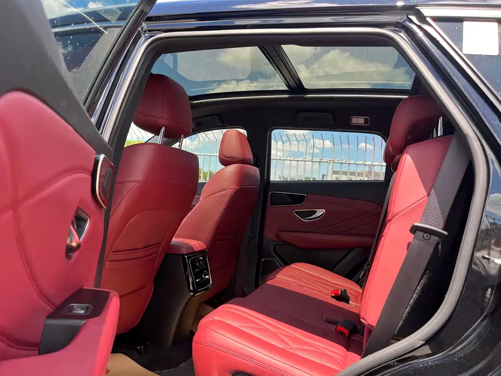 JETOUR X70 PLUS 2025