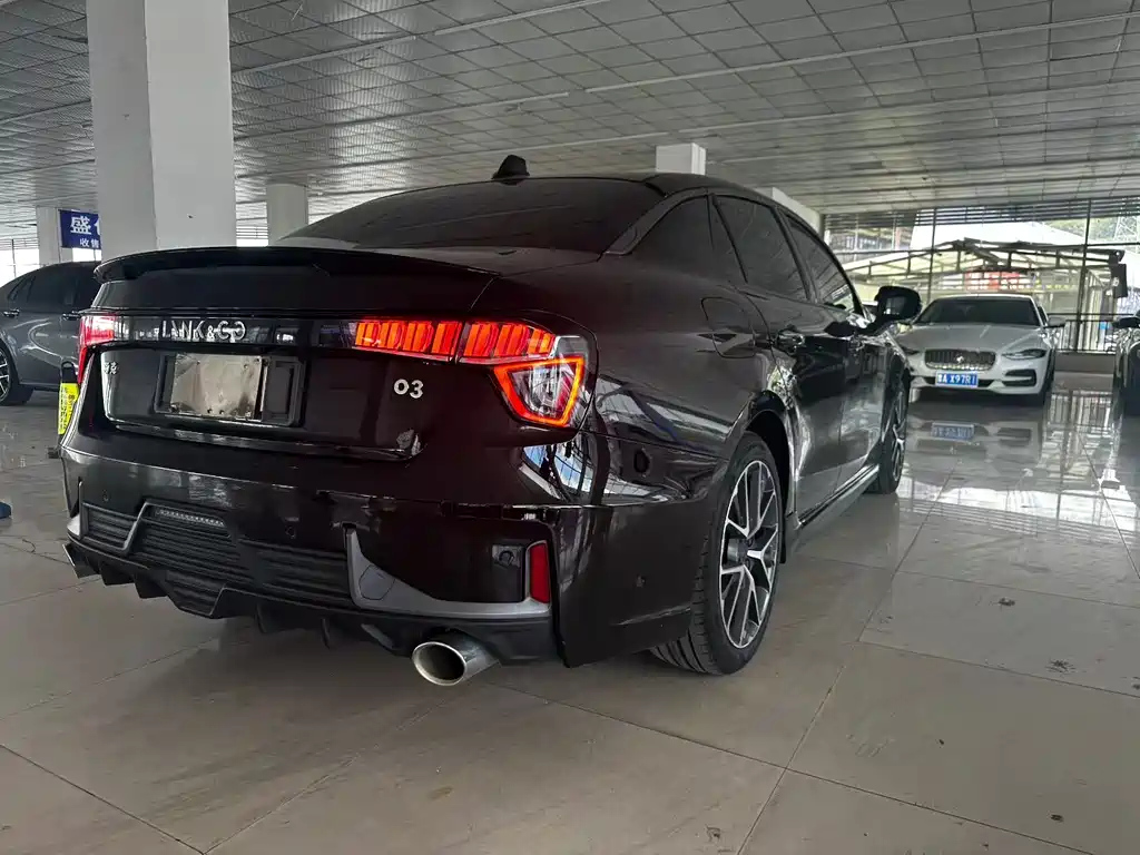 LYNK&CO 03 2018