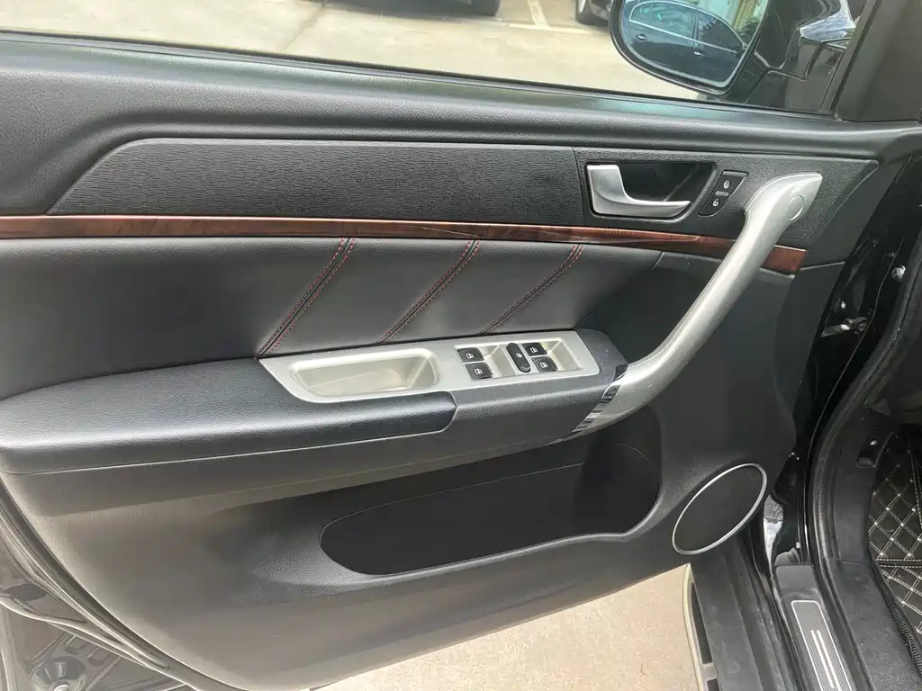HAVAL H6 2015