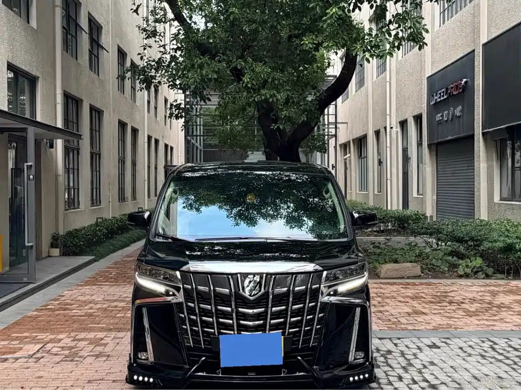 TOYOTA ALPHARD 2018