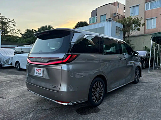LEXUS LM  2023 YEAR 500H  SEATS  EDITION 2023