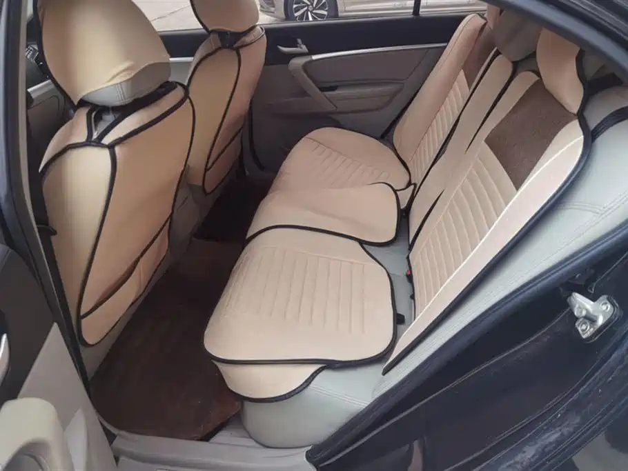 GEELY AUTO EMGRAND 2015