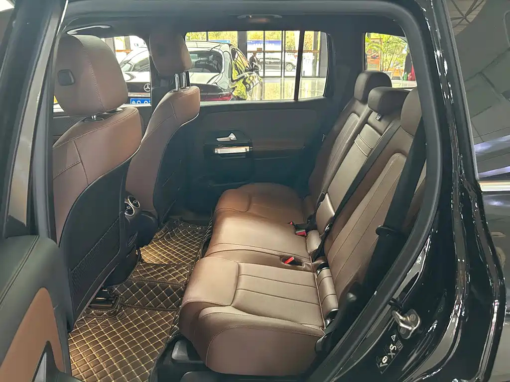 MERCEDES BENZ GLB 2024