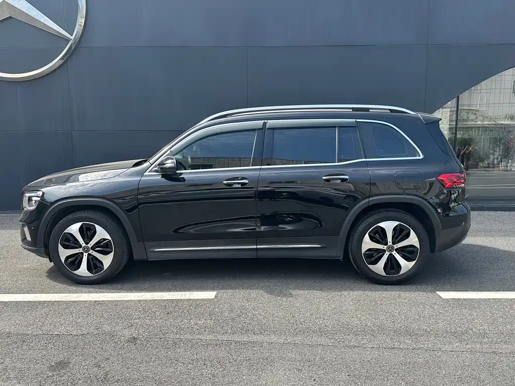 MERCEDES BENZ GLB 2022