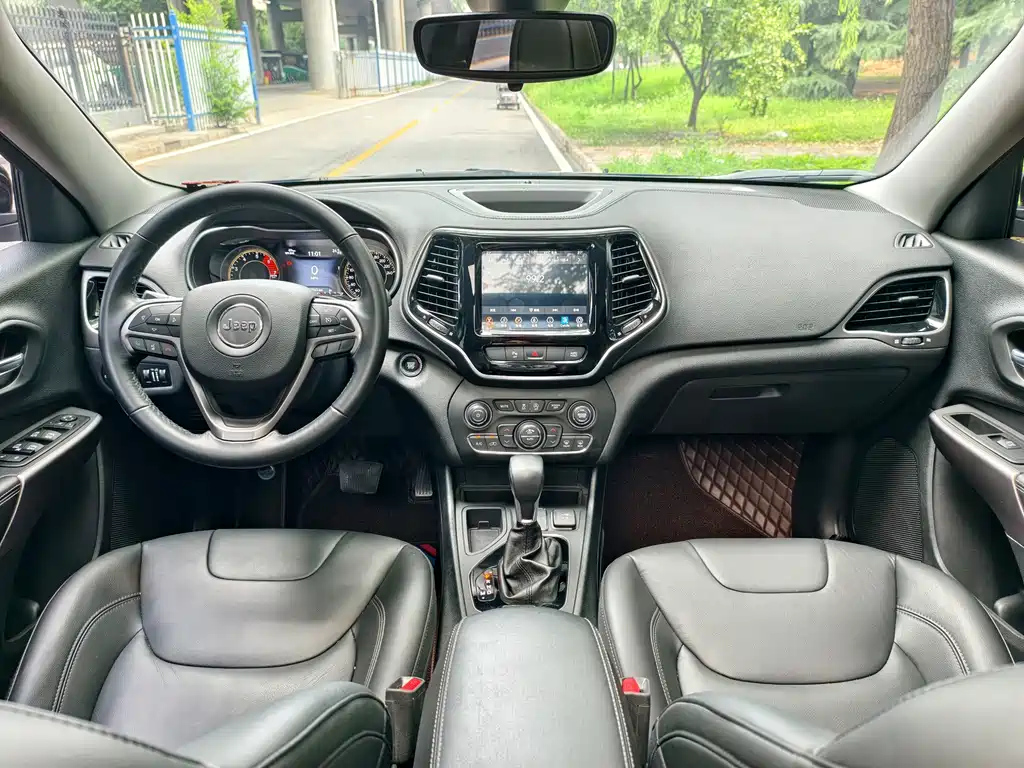 JEEP CHEROKEE 2020