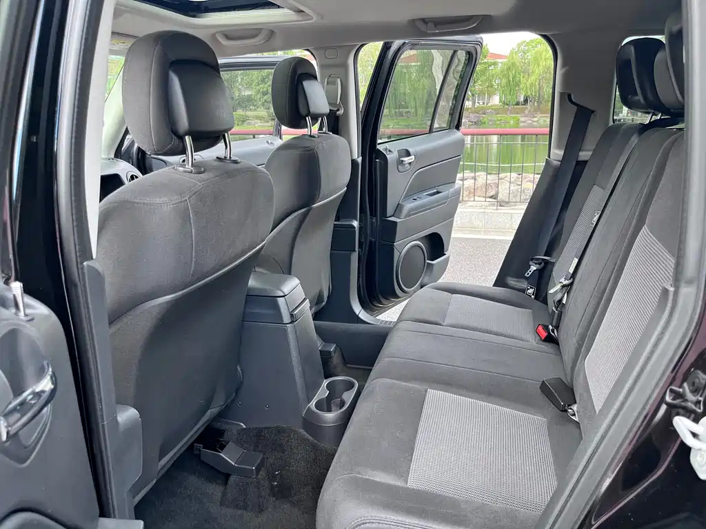 JEEP FREEDOM 客 2015