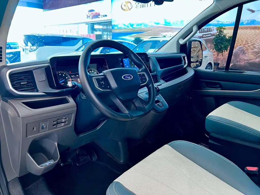 FORD TRANSIT 2025
