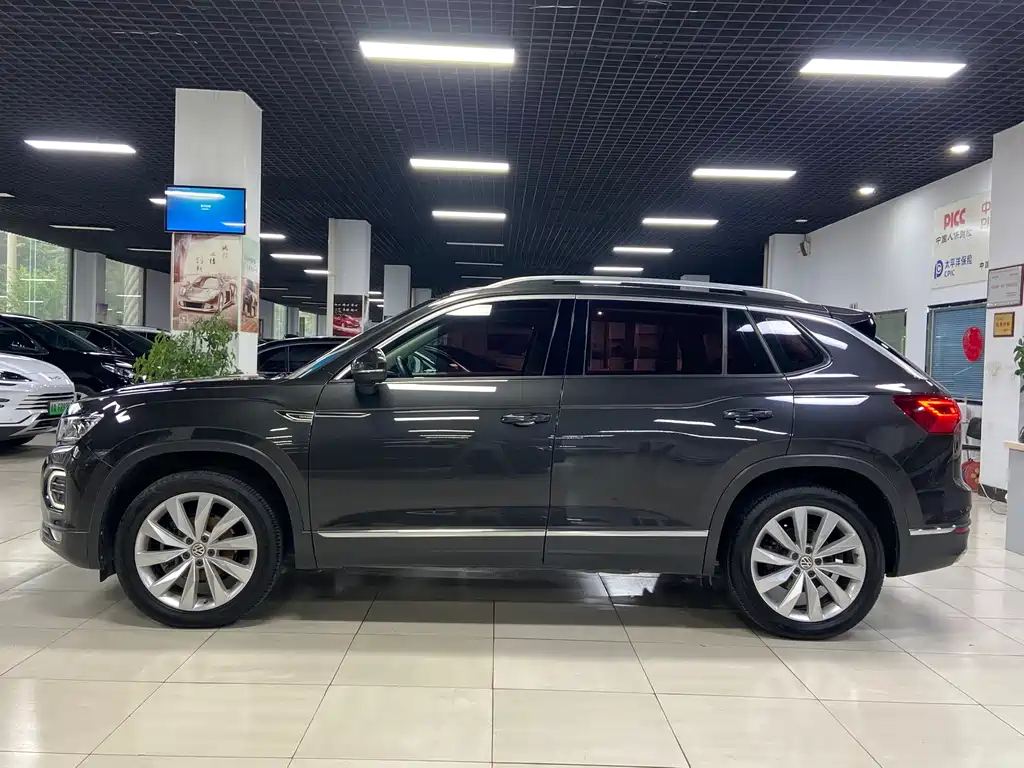 VOLKSWAGEN TAYRON 2019