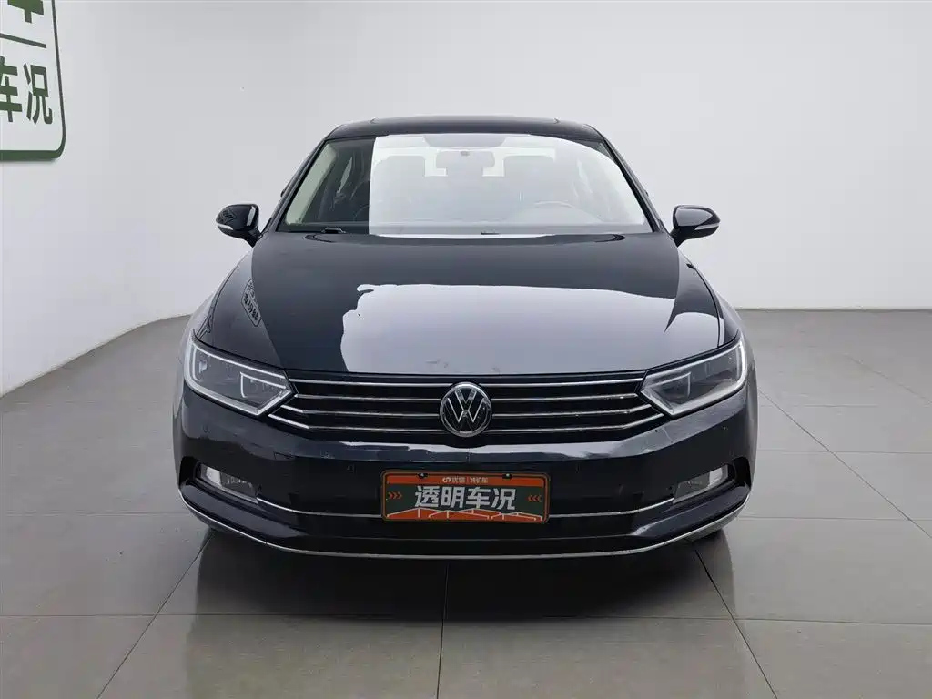 VOLKSWAGEN MAGOTAN 2018