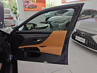 LEXUS ES  2021 YEAR 300H  EDITION 2021