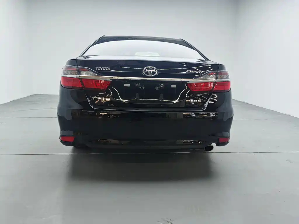 TOYOTA CAMRY 2016