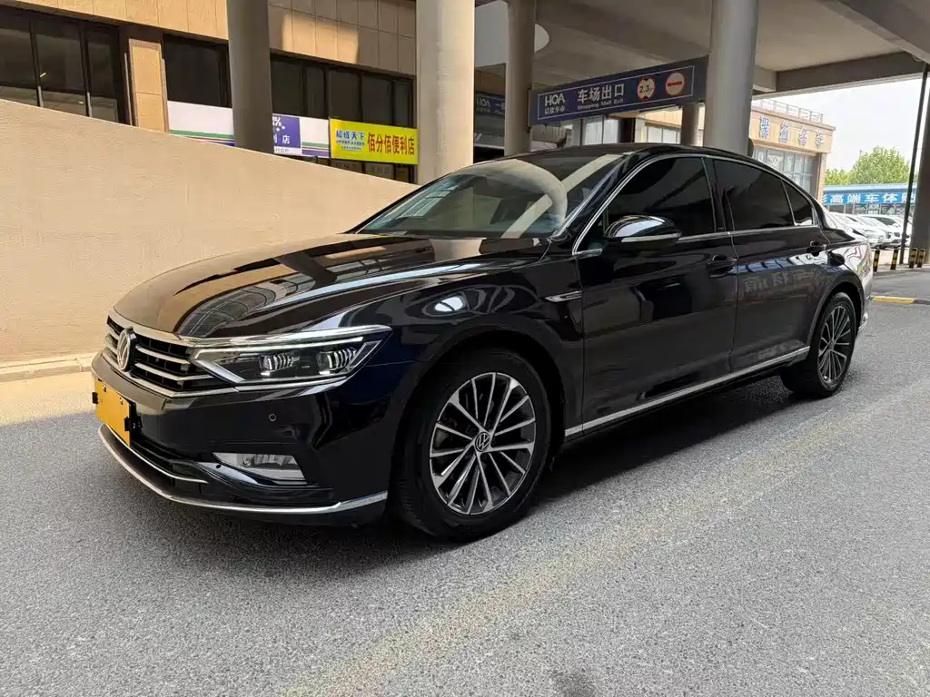 VOLKSWAGEN MAGOTAN 2020