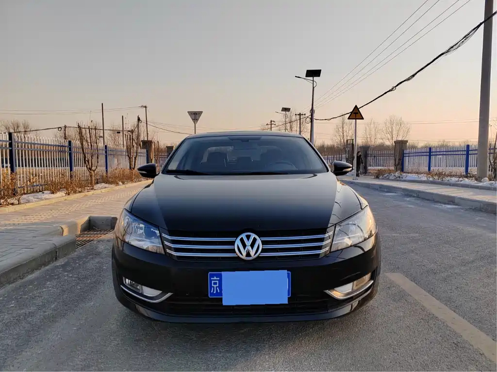VOLKSWAGEN PASSAT 2015