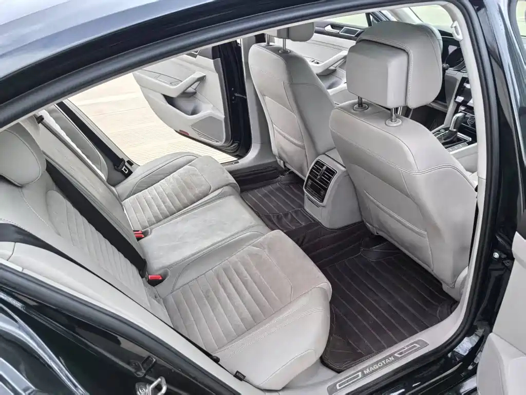 VOLKSWAGEN MAGOTAN 2018