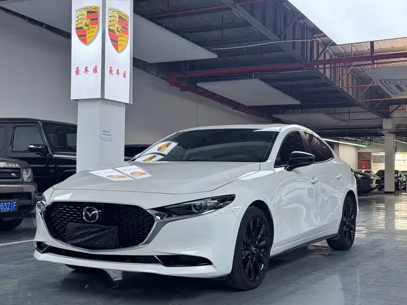 MAZDA 3 AXELA 2023