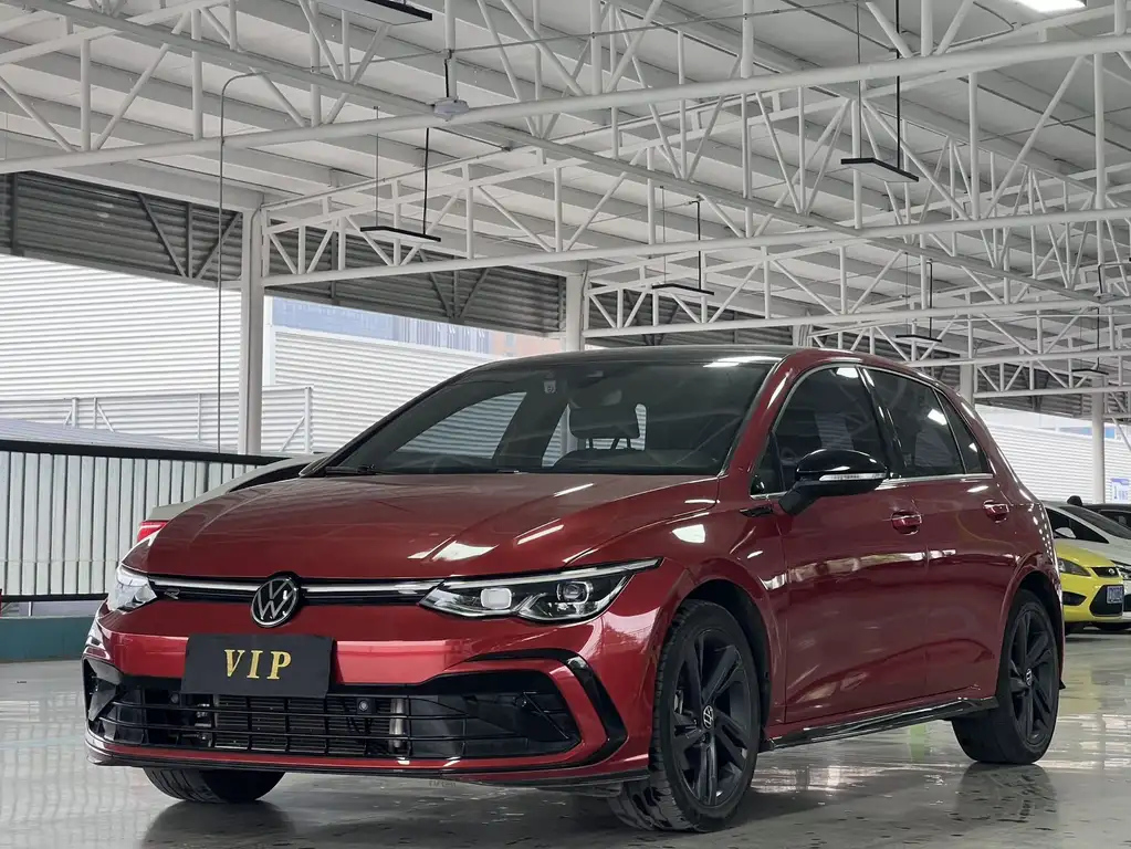 VOLKSWAGEN GOLF 2021