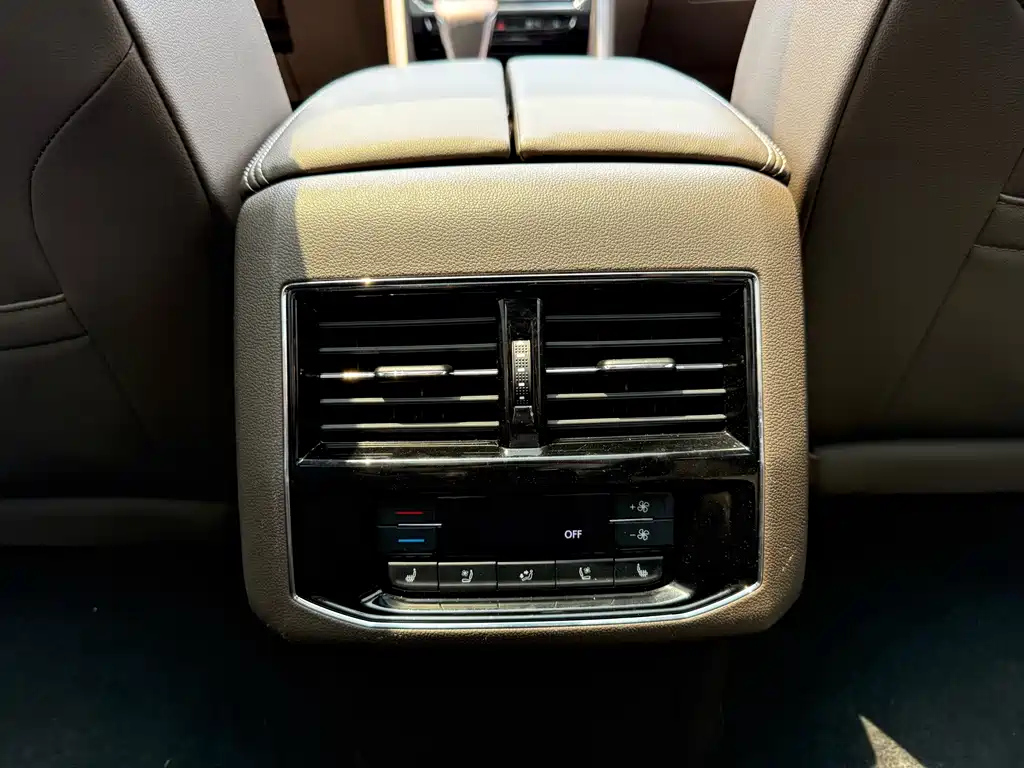 VOLKSWAGEN VILORAN 2020