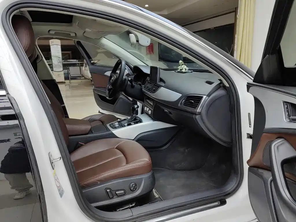 AUDI A6L 2014