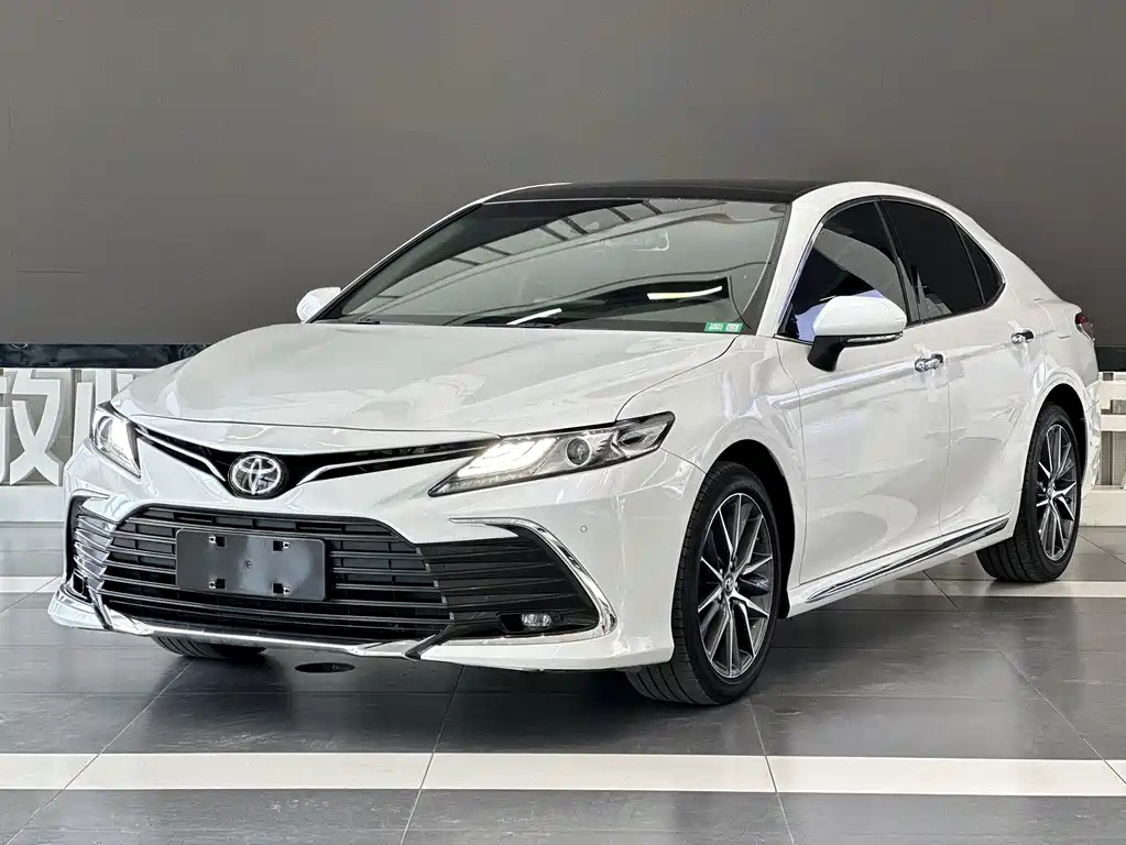 TOYOTA CAMRY 2023