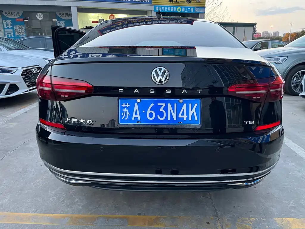 VOLKSWAGEN PASSAT 2020