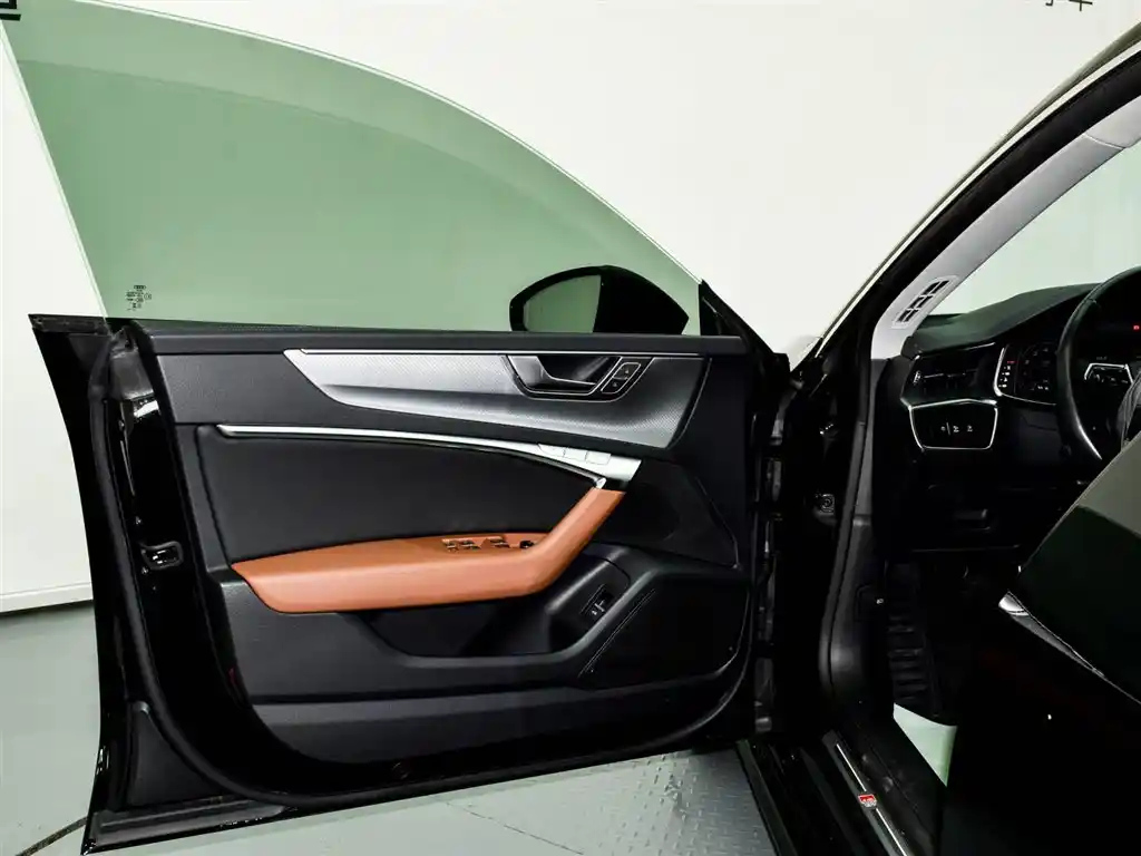 AUDI A7 2023