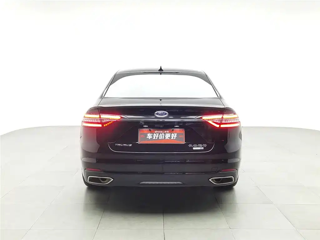FORD TAURUS 2019