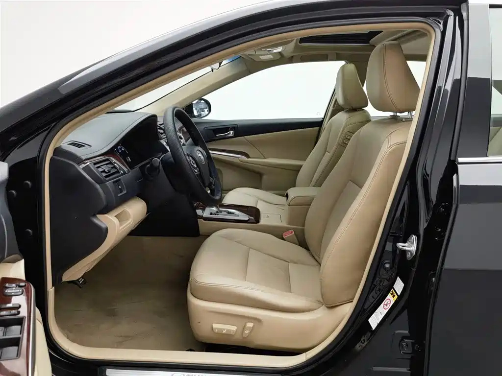 TOYOTA CAMRY 2012