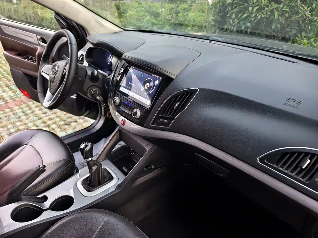 JAC REFINE S5 2015