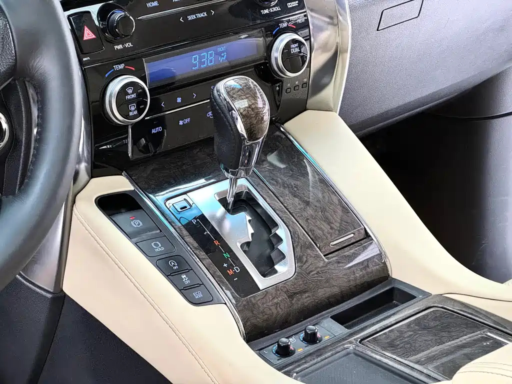 TOYOTA ALPHARD 2018