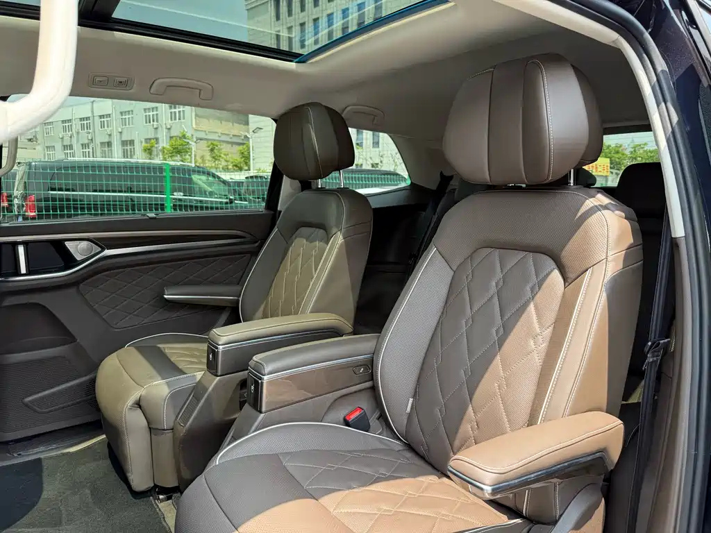 VOLKSWAGEN VILORAN 2020